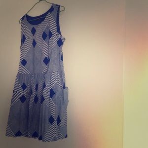 Nooworks blue and white patterned dress